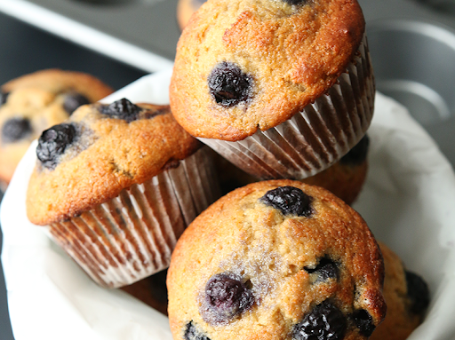 How to make blueberry vanilla protein muffins